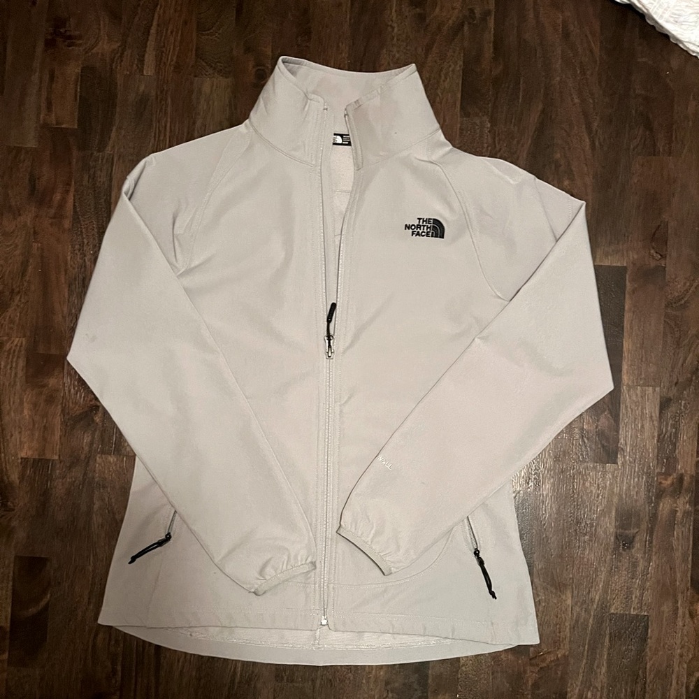 The North Face Nimble Windbreaker